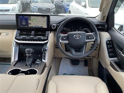TOYOTA LAND CRUISER 300 - 5