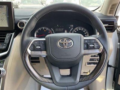 TOYOTA LAND CRUISER 300 - 4