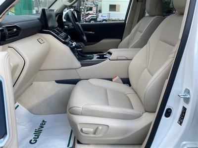 TOYOTA LAND CRUISER 300 - 7