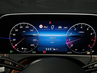 MERCEDES-BENZ E-CLASS - 8