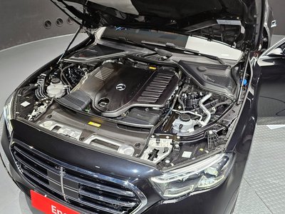 MERCEDES-BENZ E-CLASS - 7