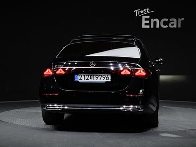 MERCEDES-BENZ E-CLASS - 3