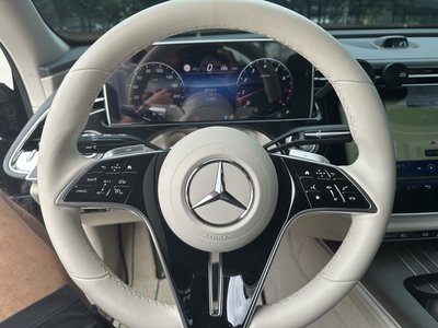 MERCEDES-BENZ E-CLASS - 4