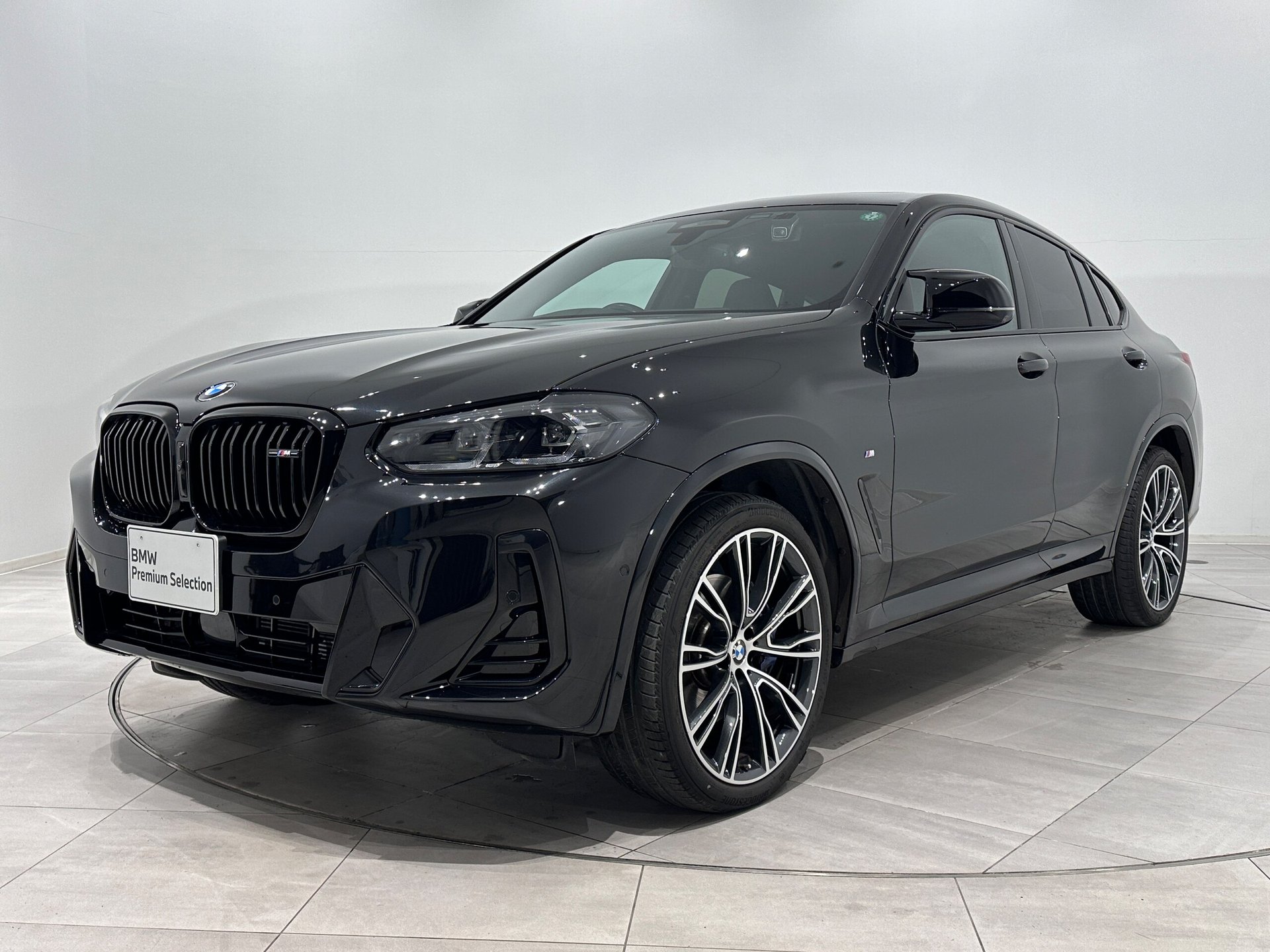 BMW X4 - View 1