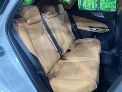صورة 9 لـ 2025 Lexus NX