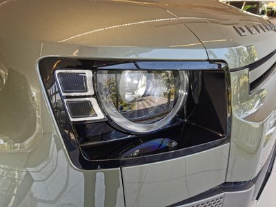 LAND ROVER DEFENDER - 8