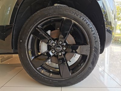 LAND ROVER DEFENDER - 9