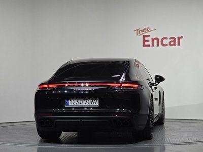 PORSCHE PANAMERA - 4