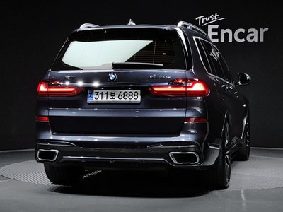 2020 BMW X7 — фото 4