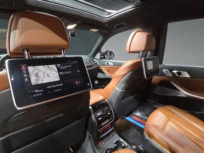 2020 BMW X7 thumbnail 32