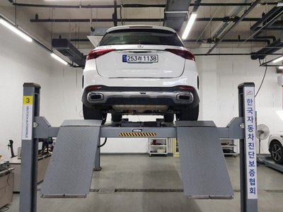 MERCEDES-BENZ GLE - 2