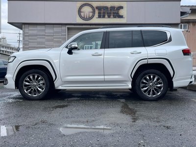 TOYOTA LAND CRUISER 300 - 5