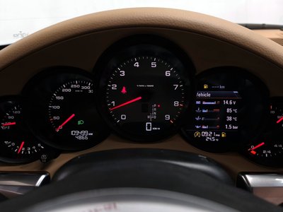 PORSCHE 911 - 8