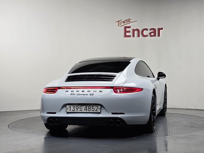 PORSCHE 911 - 4