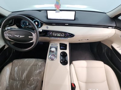 صورة 5 لـ 2023 GENESIS GV70