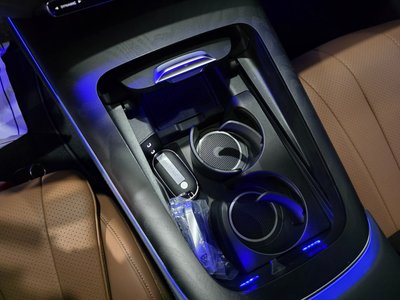 MERCEDES-BENZ E-CLASS - 9