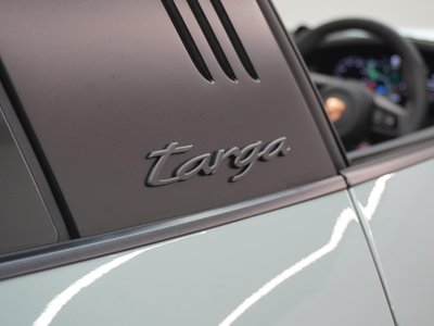 2026 Porsche 911 — миниатюра 25