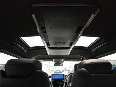 2023 Toyota ALPHARD thumbnail 12