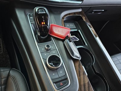 CADILLAC ESCALADE - 9