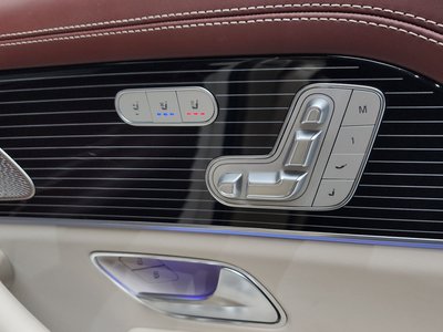 صورة مصغرة 44 لـ 2023 Mercedes-BENZ GLS