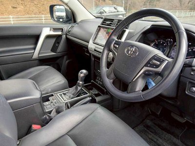 TOYOTA LAND CRUISER PRADO - 7