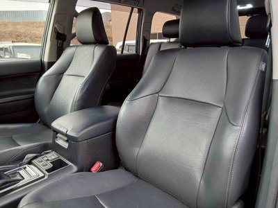 TOYOTA LAND CRUISER PRADO - 9