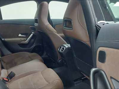 MERCEDES-BENZ CLA - 10