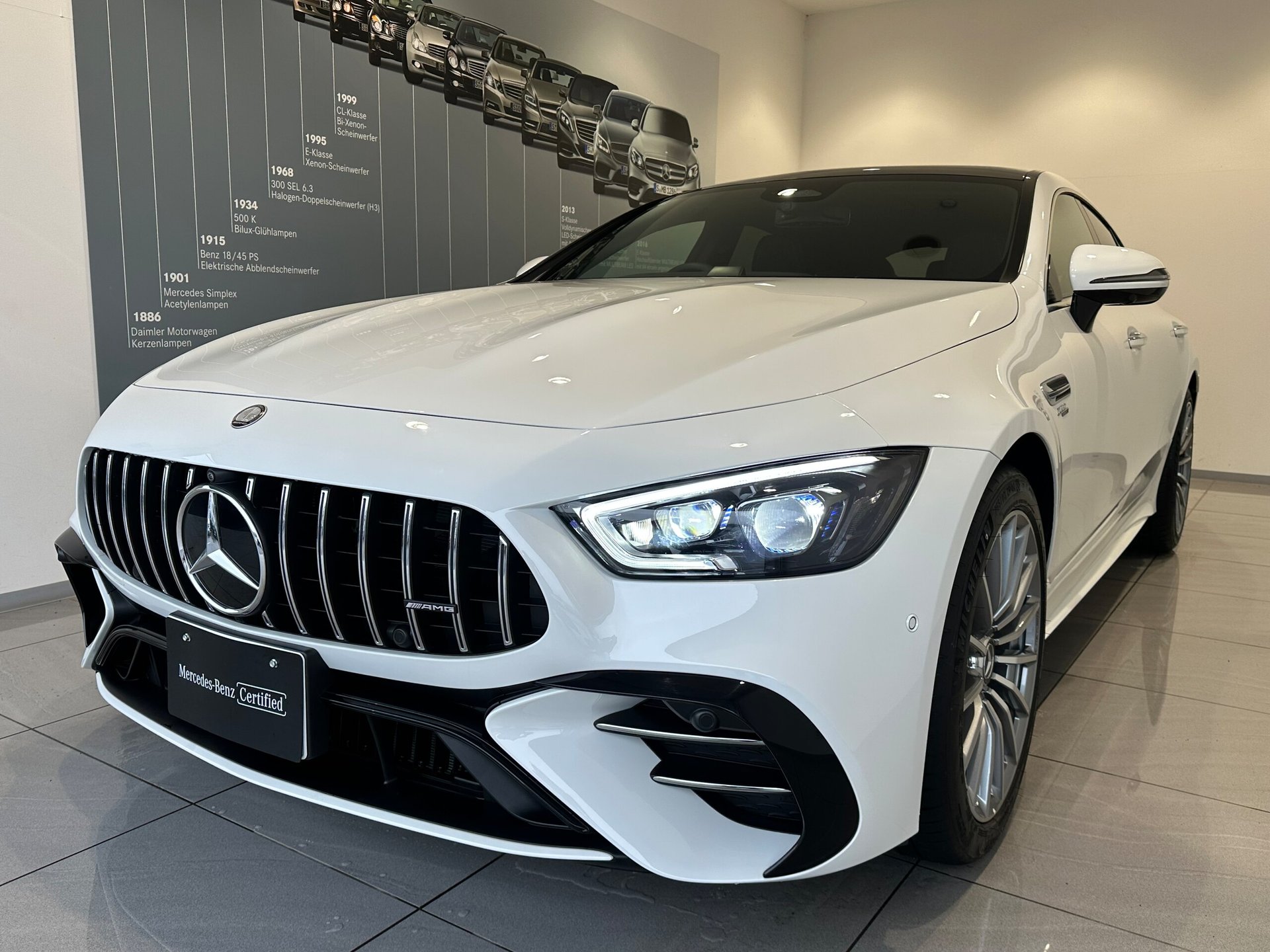 MERCEDES-BENZ GT AMG - View 1