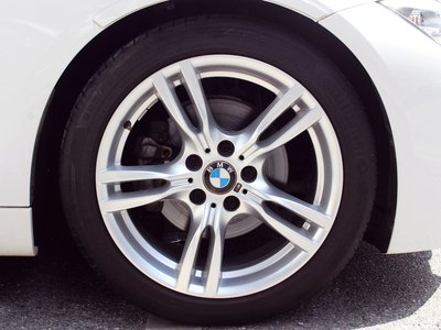 2013 BMW 3 SERIES 照片 8