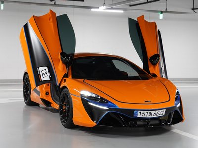 MCLAREN ARTURA