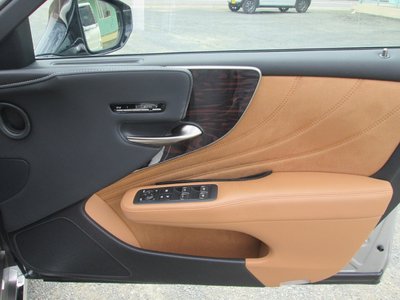 صورة مصغرة 35 لـ 2021 Lexus LS