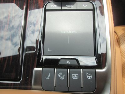 صورة مصغرة 33 لـ 2021 Lexus LS
