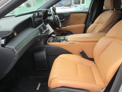 صورة مصغرة 49 لـ 2021 Lexus LS