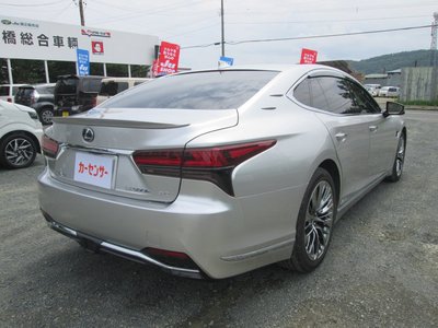 صورة 9 لـ 2021 Lexus LS