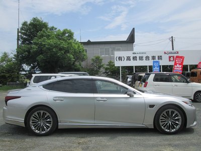صورة 8 لـ 2021 Lexus LS