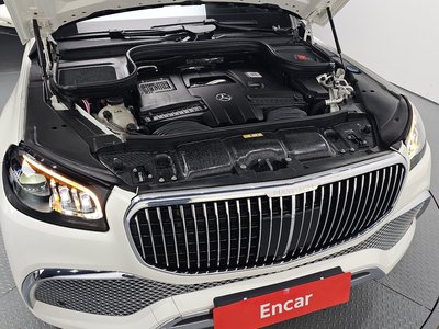 MERCEDES-BENZ GLS - 7