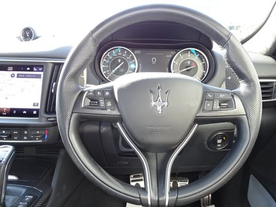 MASERATI LEVANTE - 10