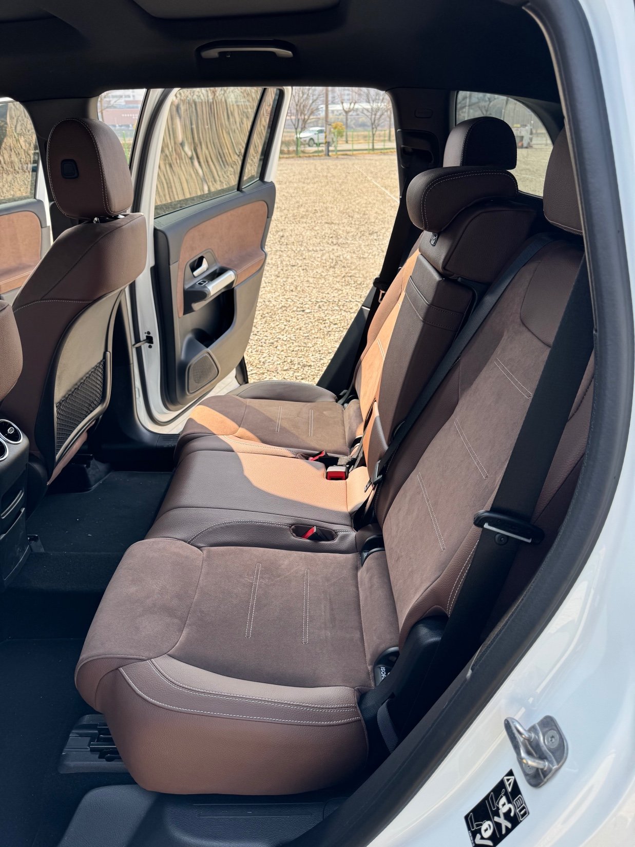 MERCEDES-BENZ GLB - View 1