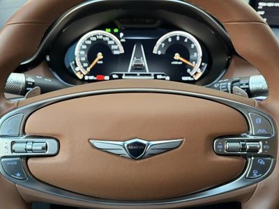 صورة 8 لـ 2024 Genesis GV70
