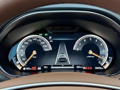 صورة 9 لـ 2024 Genesis GV70