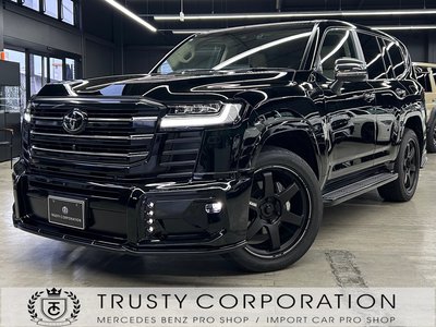 TOYOTA LAND CRUISER 300