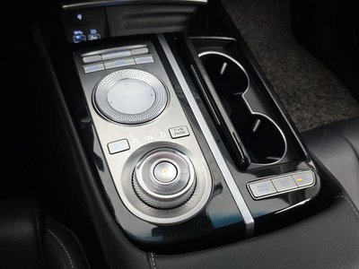 GENESIS G80 (RG3) - 9