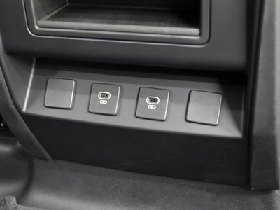 صورة مصغرة 29 لـ 2025 LAND Rover DEFENDER