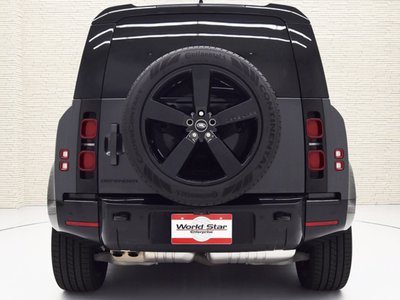 LAND ROVER DEFENDER - 4