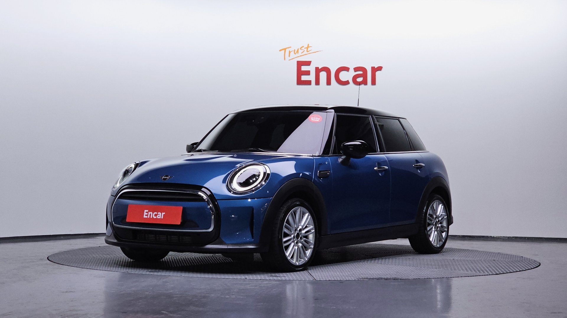 MINI COOPER - View 1