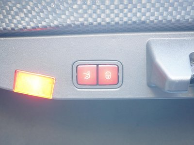 MERCEDES-BENZ SL-CLASS 2012 thumbnail 44