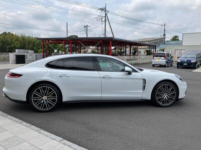 PORSCHE PANAMERA - 9