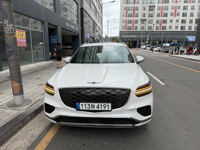 صورة 1 لـ 2024 Genesis GV70