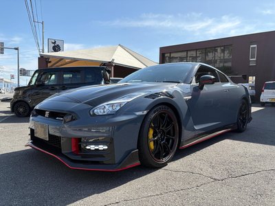 NISSAN GT-R - 2