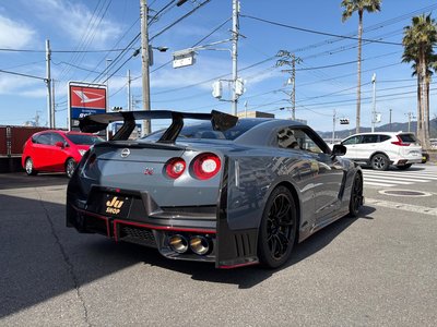 NISSAN GT-R - 10